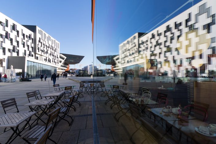 WU Campus in Wien, Reflektion, Sonnenuntergang, MANFRED SODIA photography