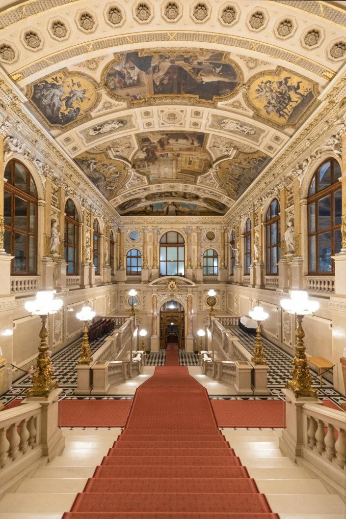 Blick von der Prunkstiege, Feststiege im Burgtheater in Wien