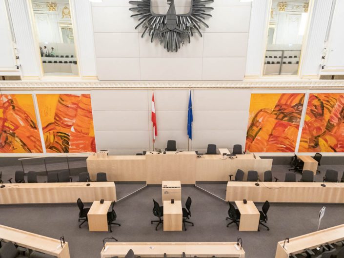 Österreichisches Parlament in der Hofburg mit Bundesadler
